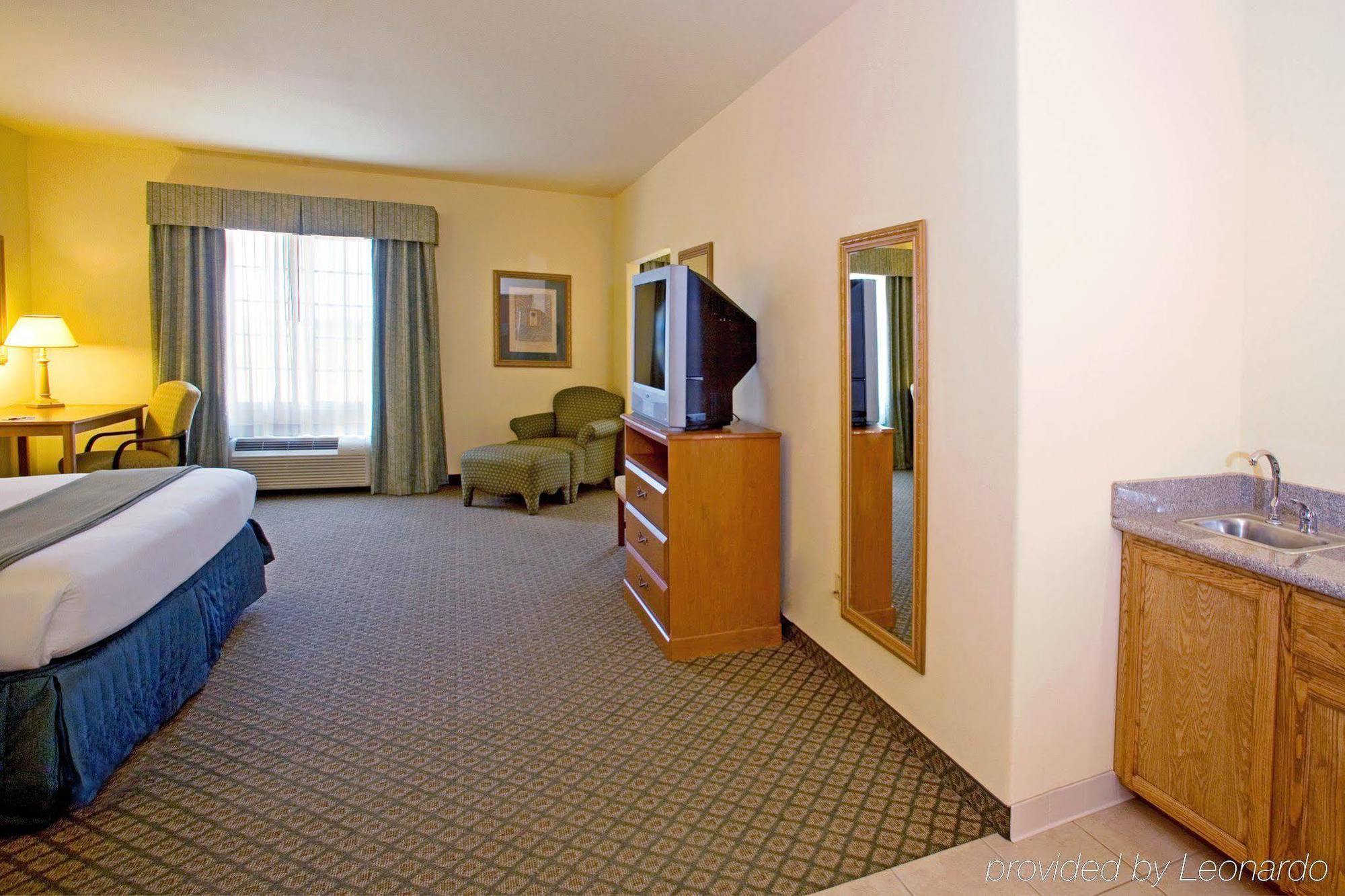 Holiday Inn Express Hotel & Suites Rio Grande City, An Ihg Hotel Rum bild