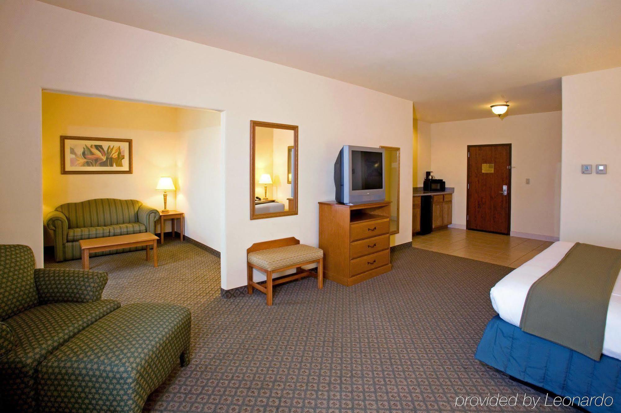 Holiday Inn Express Hotel & Suites Rio Grande City, An Ihg Hotel Rum bild